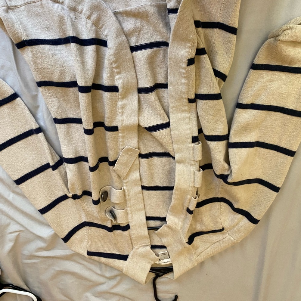Sweater Cardigan.